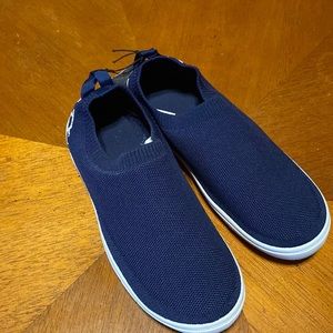 Women’s mesh slip on shoes size 7/8 NWT